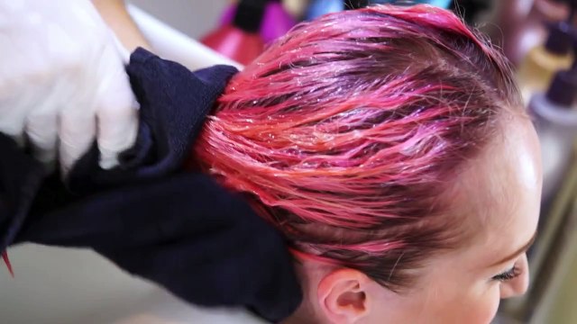 Relooking coiffure : Une journée haute en couleurs pour Alexandre
