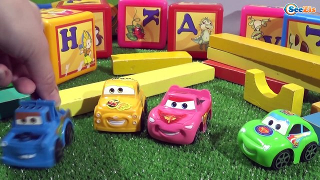 Мультики про машинки. Конструктор: собираем гараж для Фанни и Лаки Серия 18