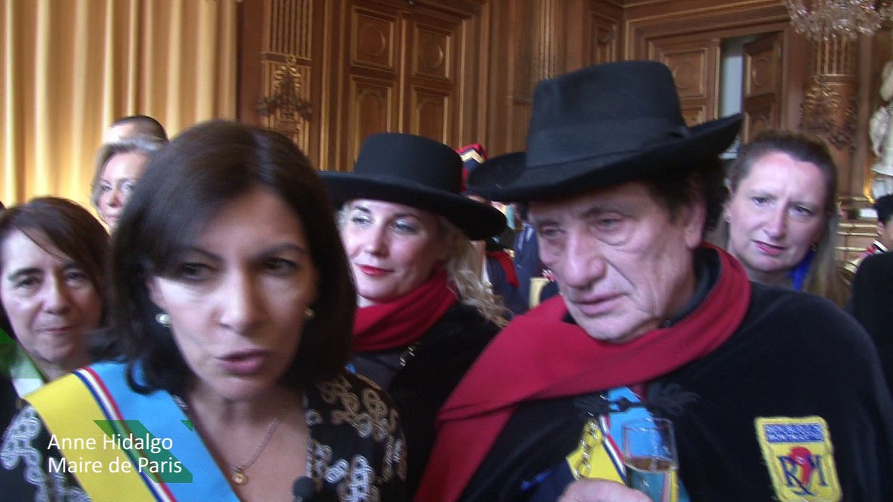 Remise du Muguet à Anne Hidalgo