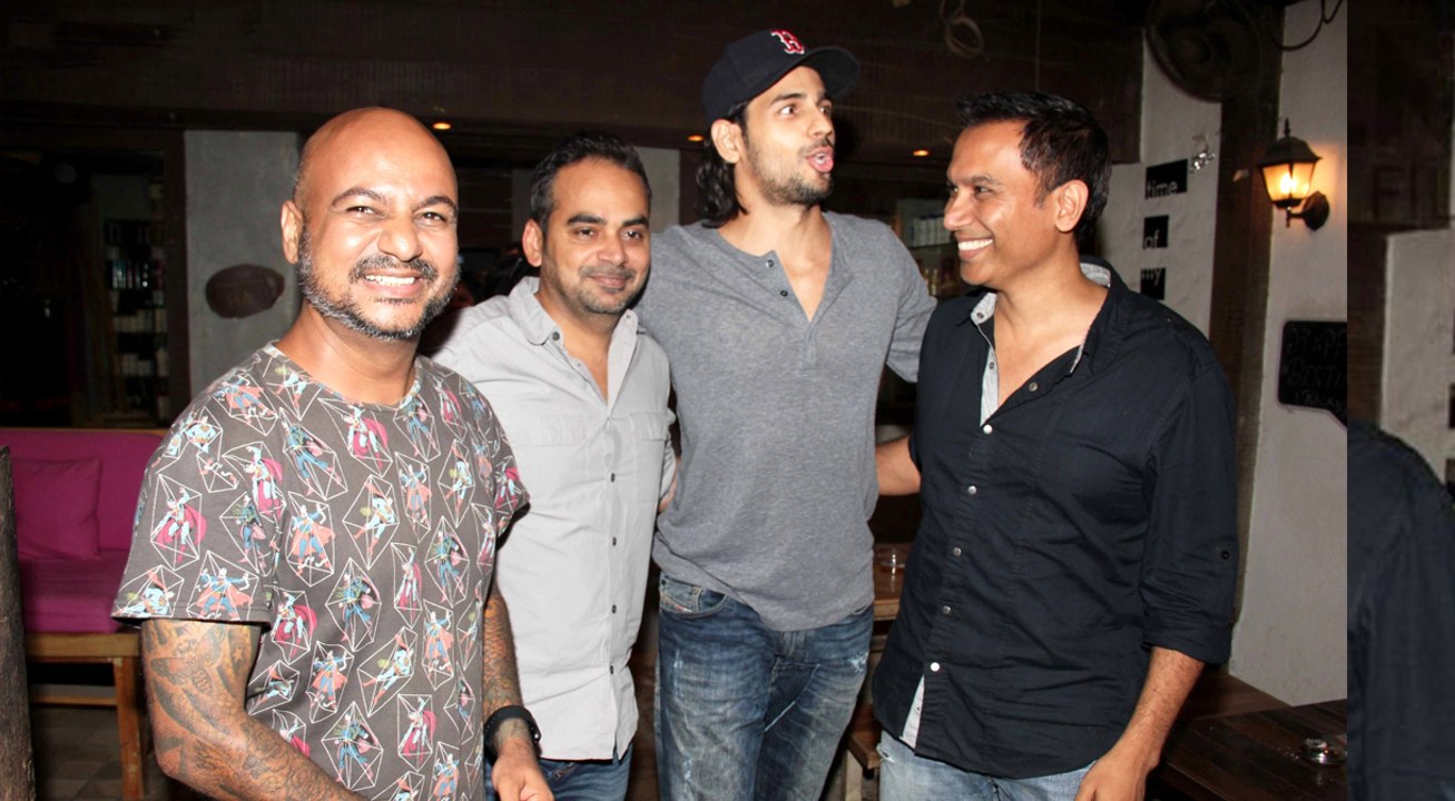 Sidharth Malhotra Spotted At Hakim's Aalim Salon