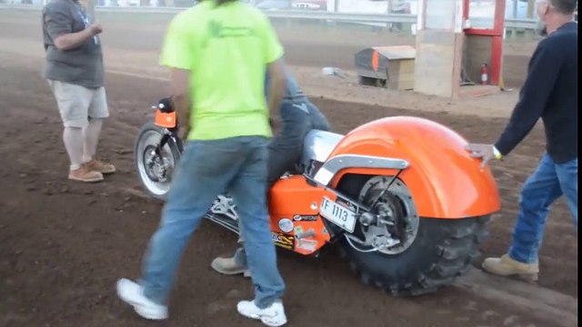Top Fuel Motorcycle Dirt Drag Racing
