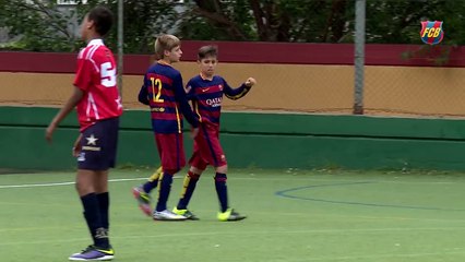 Zap Foot du 4 mai: le superbe but d'un jeune de La Masia, une bicyclette incroyable, 5,5 millions de tweets au moment du sacre de Leicester.