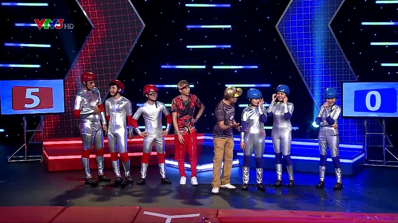 NGƯỜI ĐI XUYÊN TƯỜNG: TẬP 9–VÒNG TƯỜNG ĐÔI-HƯƠNG HOA DÂNG ĐỜI VS T