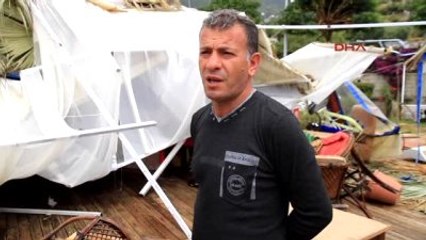 Alanya'da Hortum Tekne Batırdı, Restorana Zarar Verdi