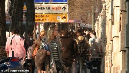 El paro baja en 83.599 personas en abril