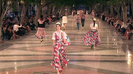 "شانيل" تعرض أزياءها في العاصمة الكوبية للمرة الاولى