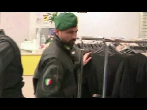 Torino - Sequestrati 100mila falsi capi pregiati (04.05.16)