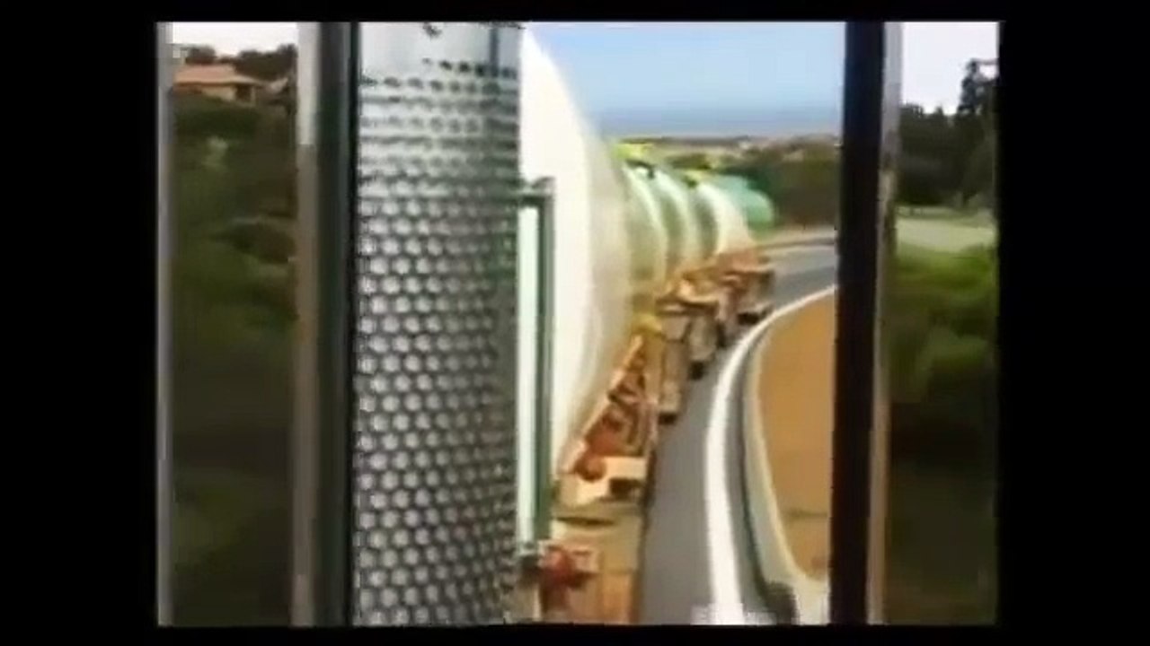 The Australian Road Trains Are The Biggest And Longest Trucks In The World!