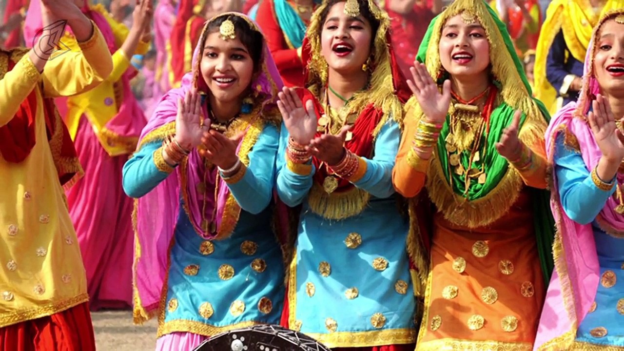 Lal Meri Pat Rakhio (Full Song) by Mehnaz _ Best Siraiki Pakistani Song