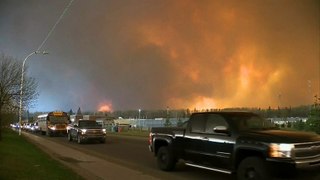 Fire forces Canada to evacuate city