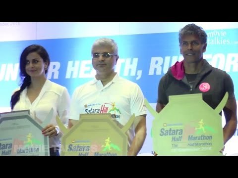 Milind Soman & Gul Panag At PNB MetLife Satara Hill Half Marathon