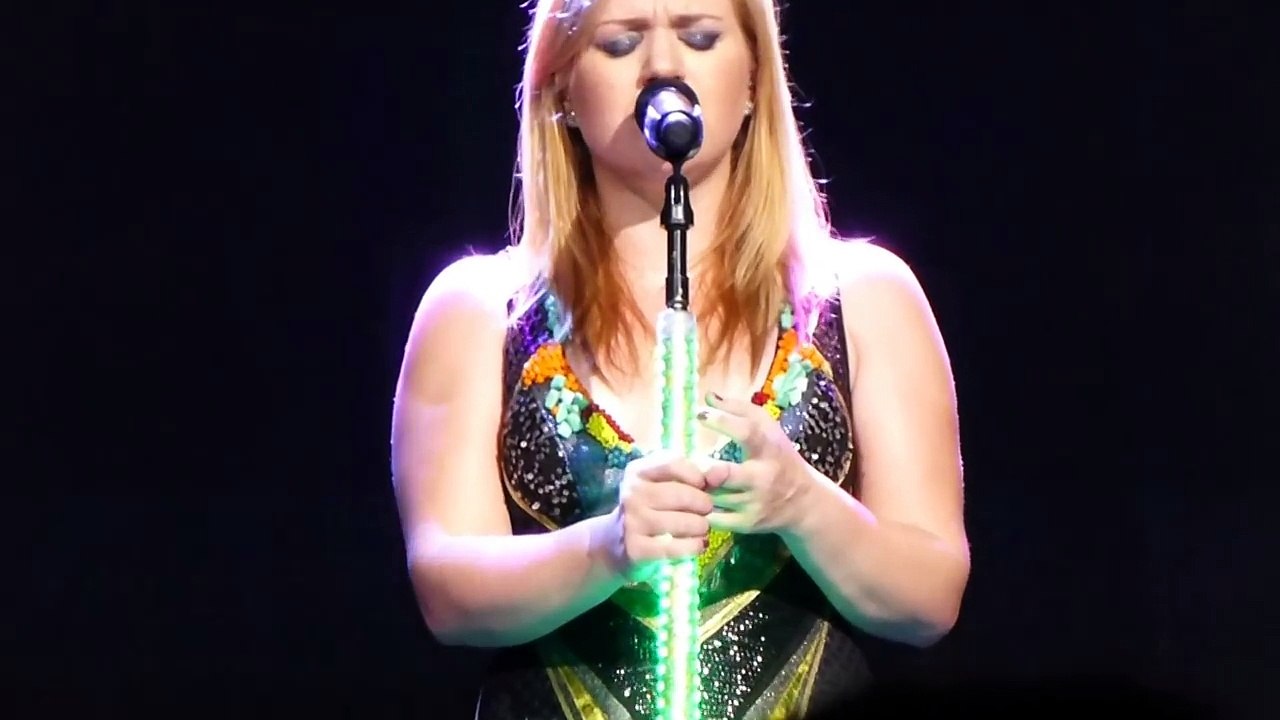 Kelly Clarkson Stronger Tour 2012