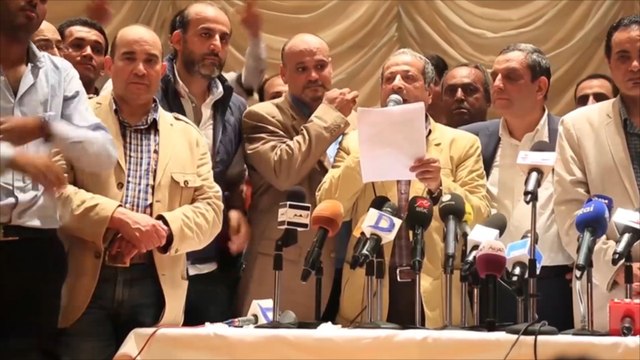 نقابة الصحفيين بمصر تتمسك بإقالة وزير الداخلية