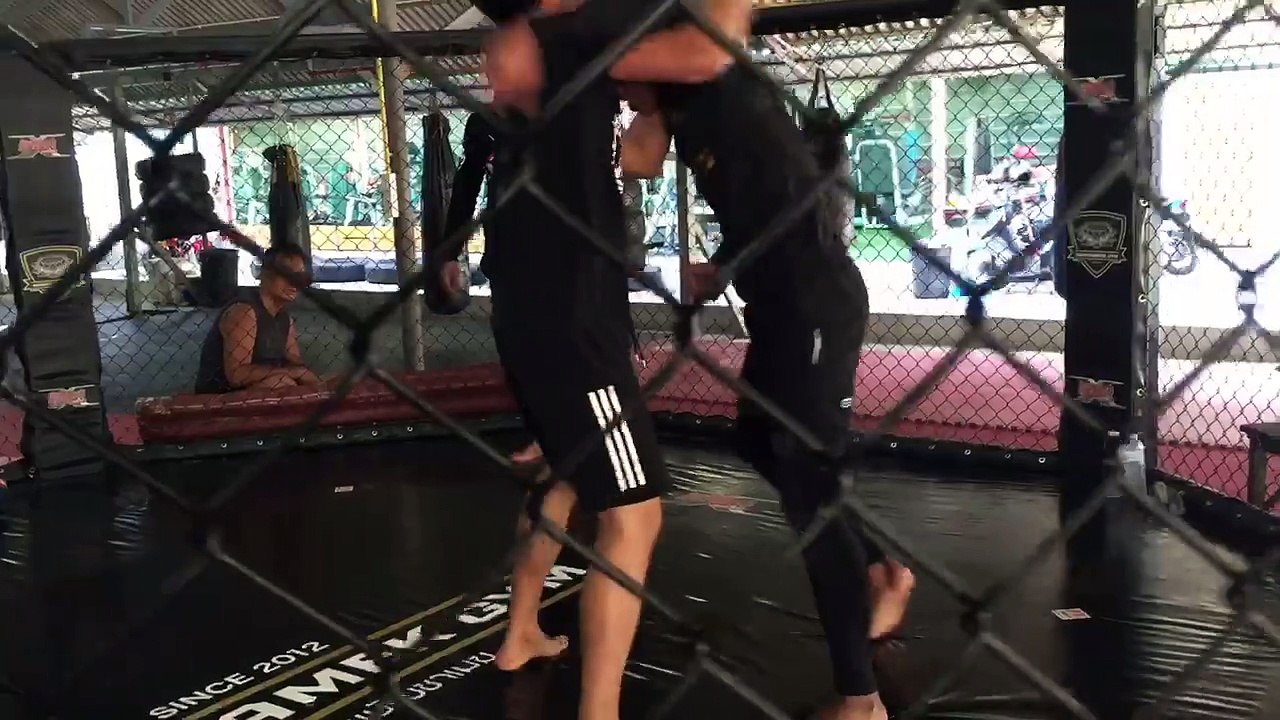 Legendary Muay Thai Fighter Buakaw Begins Training For MMA