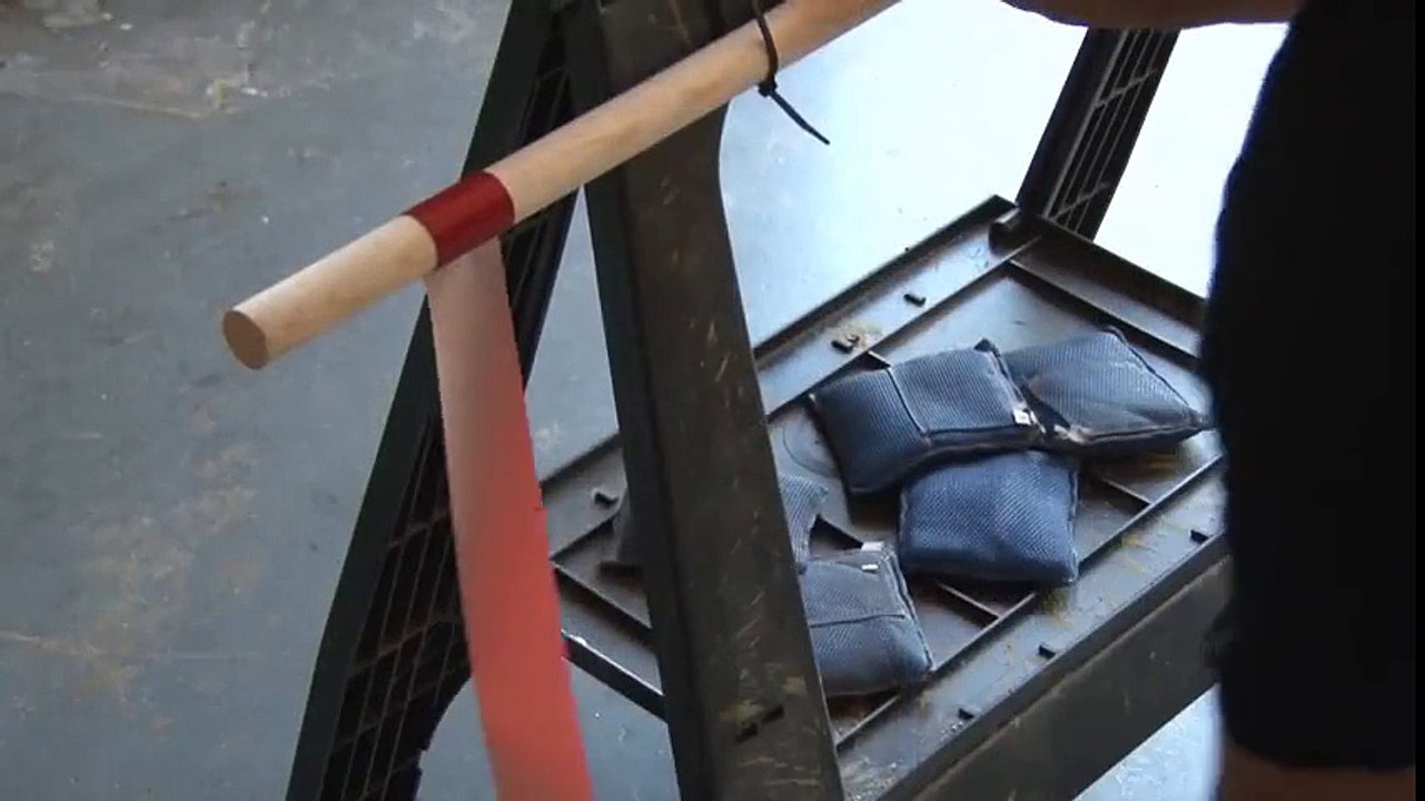 Toti avem banda adeziva acasa, dar stiai ca poti face asta din ea Este genial!