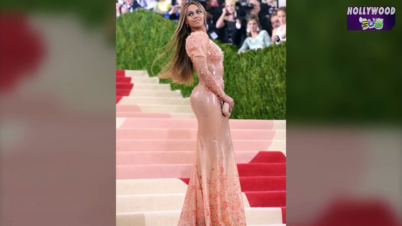 Did Lady Gaga Just Grope Kate Hudson At The 2016 Met Gala