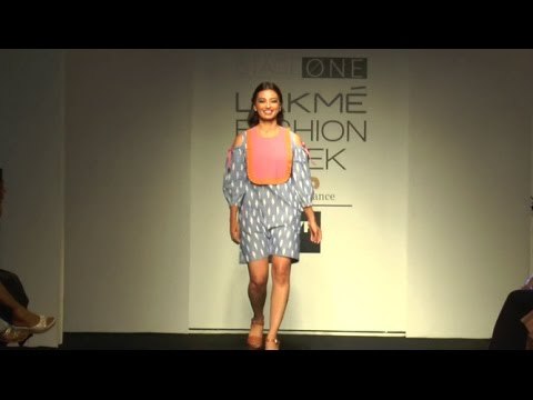Lakme Fashion Week 2016 Day 2 Full Show | Radhika Apte Interview