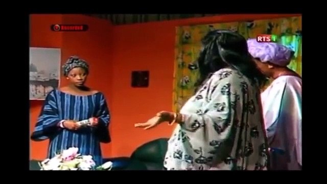 Extrait de l'une des dernières pièces théâtrales dans laquelle Ndeye Khady (Ibra Italien) a participé