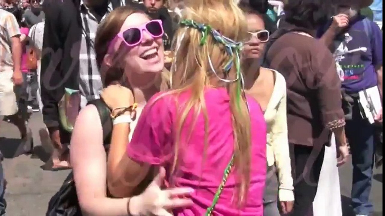 Amanda Bynes look alike wannabe WILD GIRLS real stars smile play 174 blonde party rocking laugh fun (2)