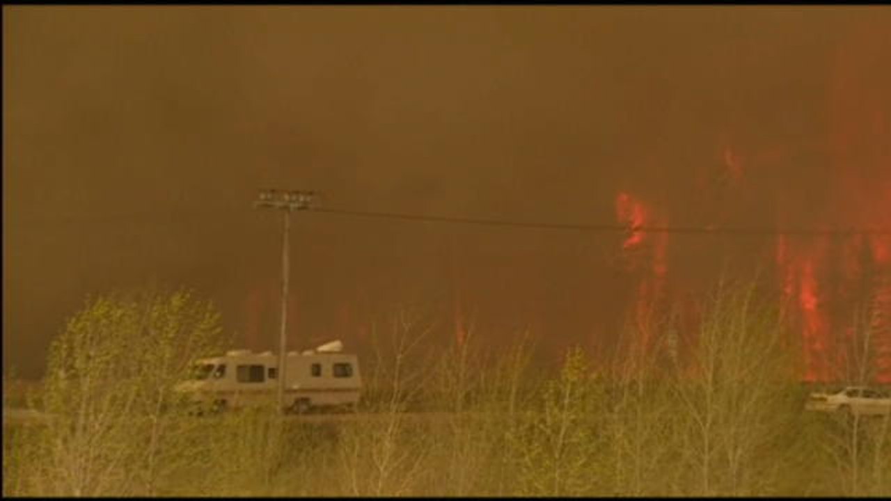 Canada : des milliers de personnes continuent à fuir des incendies de forêts - Le 05/05/2016 à 08:00