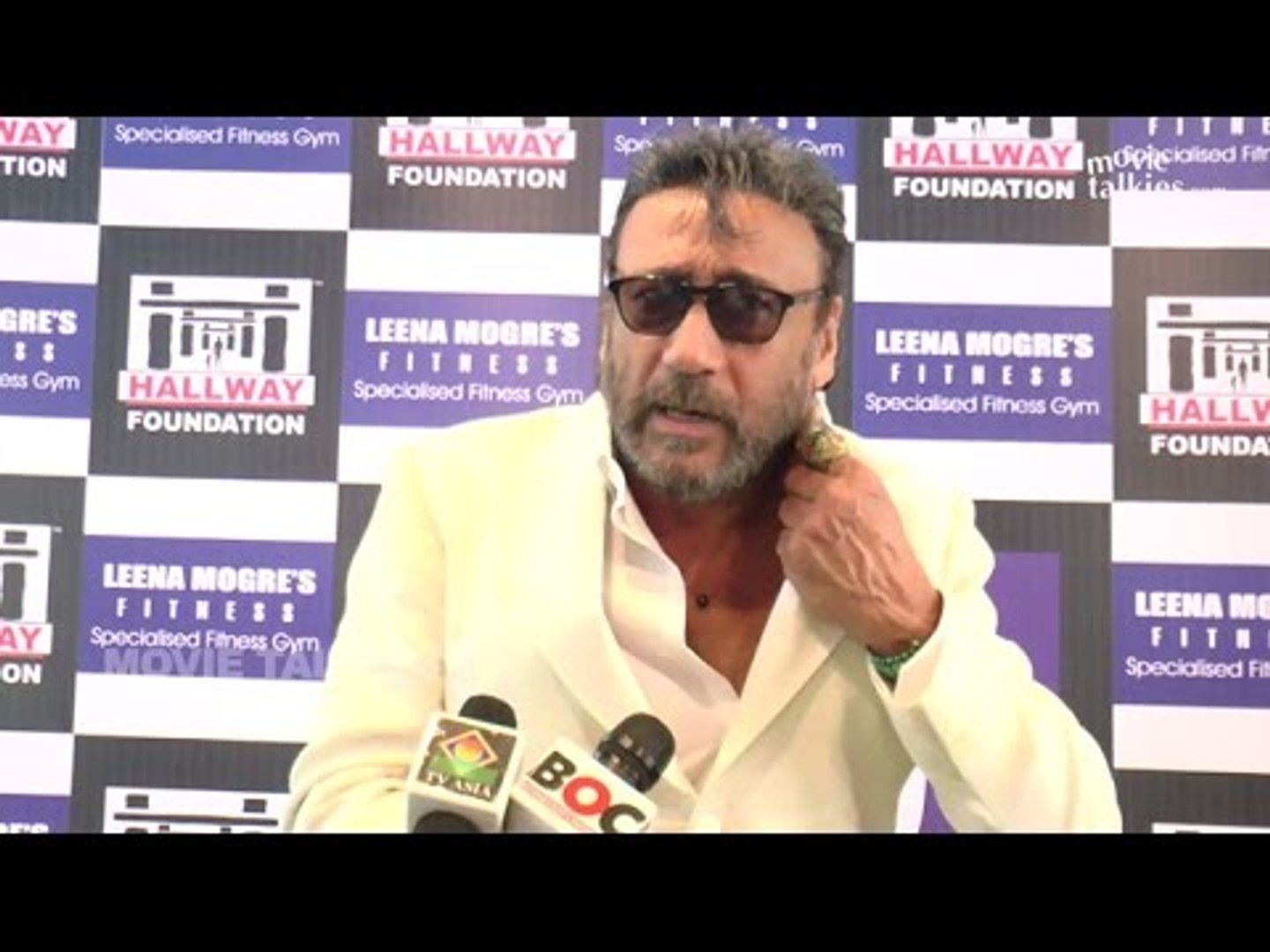 Jackie Shroff's Very FUNNY Interview - video Dailymotion