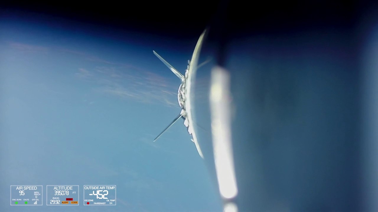 Suivez l'ascension d'une fusée dans l'espace par une GoPro attachée sur le fuselage !