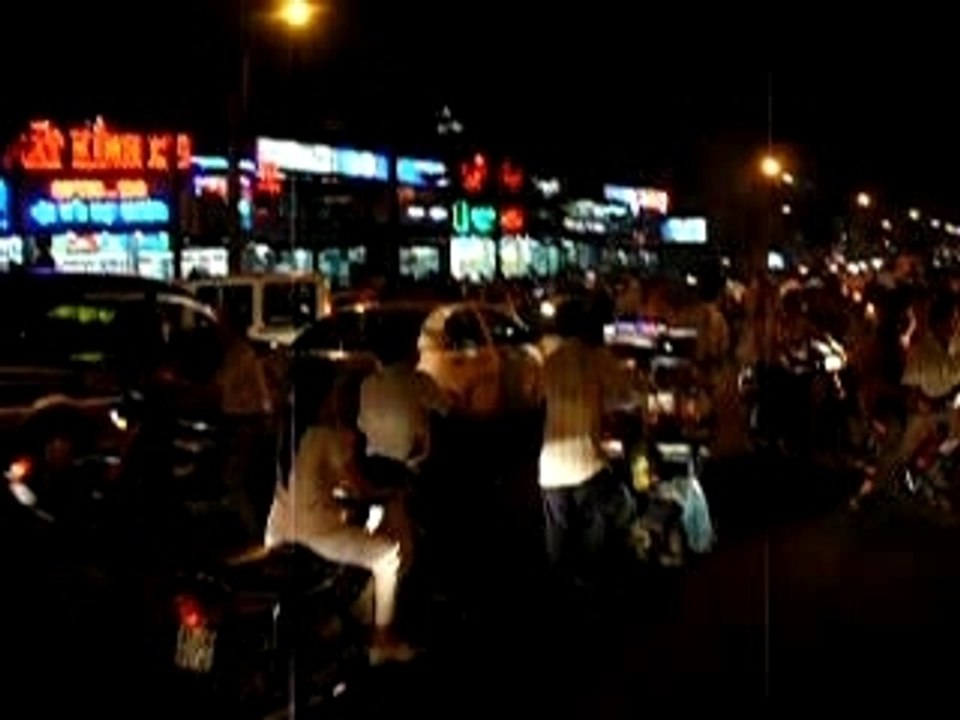 Carrefour proche de l'hotel a Saigon