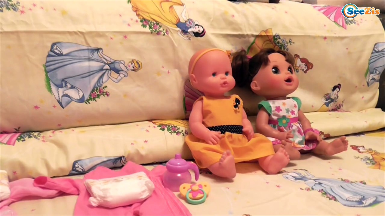 ✔ Nenuco and Alive. Ярослава укладывает своих кукол спать / Dolls are going to bed with Yaroslava ✔