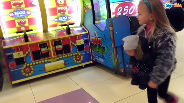 ✔ Беби Борн и Ярослава на батуте в Детском Развлекательном центре / Doll Baby Born with Yaroslava ✔