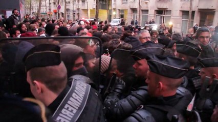 Police Attempt to Remove Migrants Occupying School Building in Paris