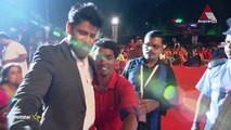 ---Vikram Fights for his Fan at Asianet Film Awards - YouTube
