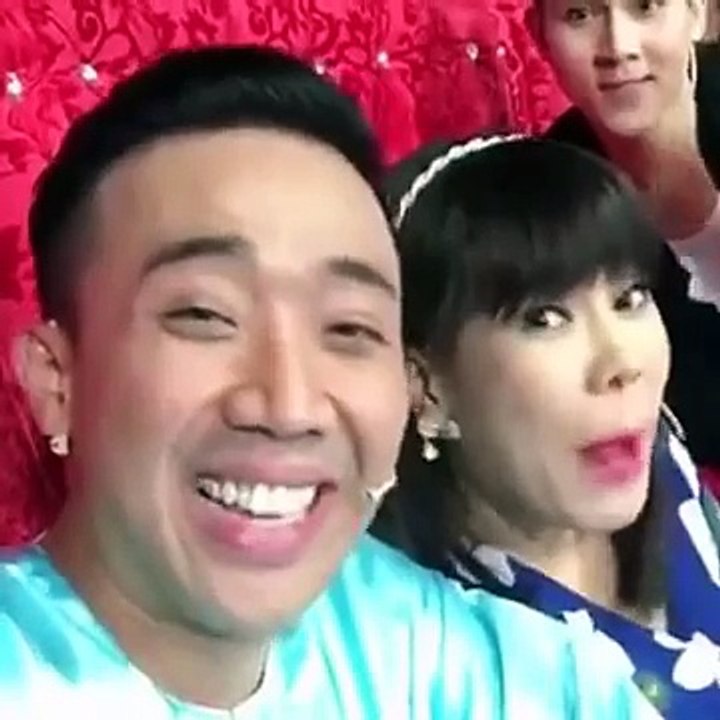 TRẤN THÀNH VÀ VIỆT HƯƠNG giới thiệu LÀNG HÀI MỞ HỘI gameshow hot