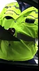 INCREDIBIL DIN NOU POLITIA RUTIERA O DA IN BARA !