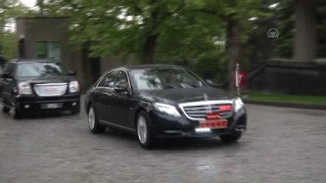 Hulusi Akar, Davutoğlu ile Görüşmek İçin Çankaya Köşkü'ne Geldi