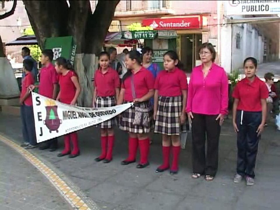 CELEBRACION DEL 5 DE MAYO EN LA PLAZA PRINCIPAL DE ATOTONILCO.