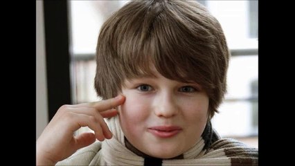 Dennis boy soprano) singing Ave Maria Schubert