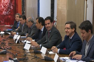 Los partidos prometen ahorrar en publicidad exterior