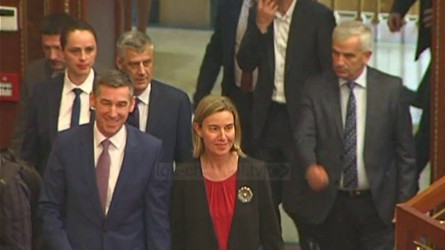 Mogherini, në Kosovë pas heqjes së vizave: Ju jeni Europë! - Top Channel Albania - News - Lajme