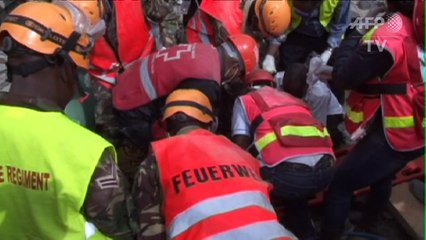 Mulher é resgatada 6 dias após desabamento no Quênia