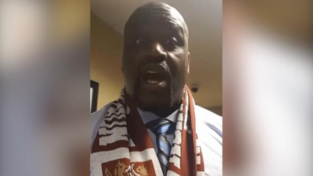 Quand "Shaq" fête la montée de Northampton