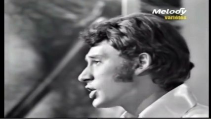 JOHNNY HALLYDAY la fille de l'hiver (n & b ).mpg