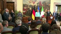 Merkel: defender fronteras para evitar regreso de nacionalismos