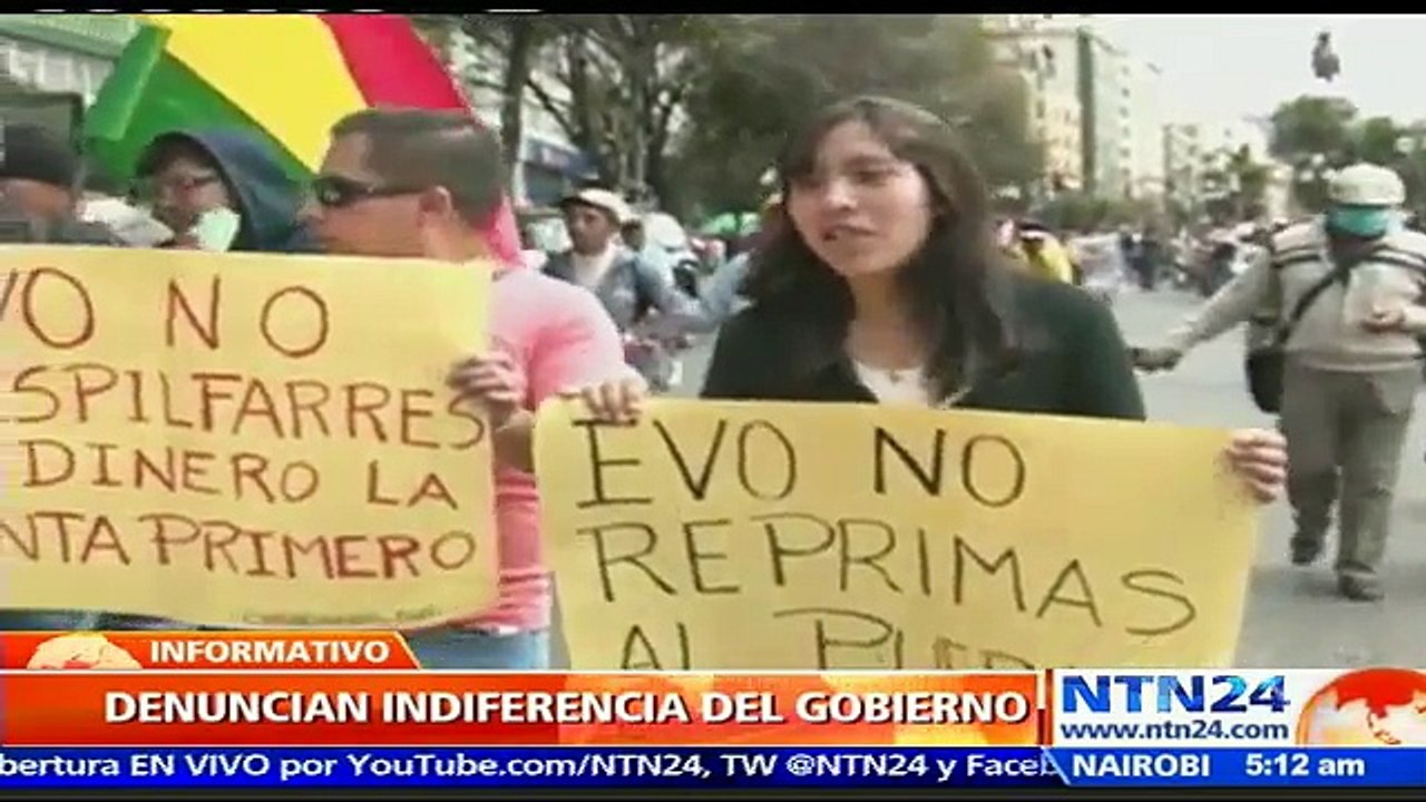 Cientos de personas en condición de discapacidad marchan por el centro de La Paz para exigir bono a Evo Morales