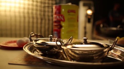 Har Cheez Mezan Mein Achi Lagti Hai