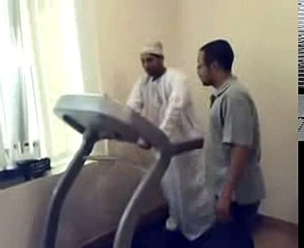 Arab on Treadmill - Most Funny Comedy Video Clips for laughs !!_low