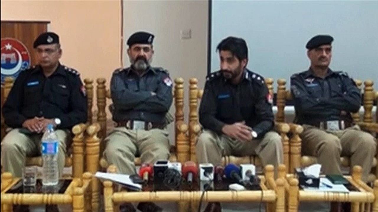 Pakistani girl, 16, -burnt alive- for helping couple to elope- Honour Killing  Tragic incident 29 April to 5 May 2016