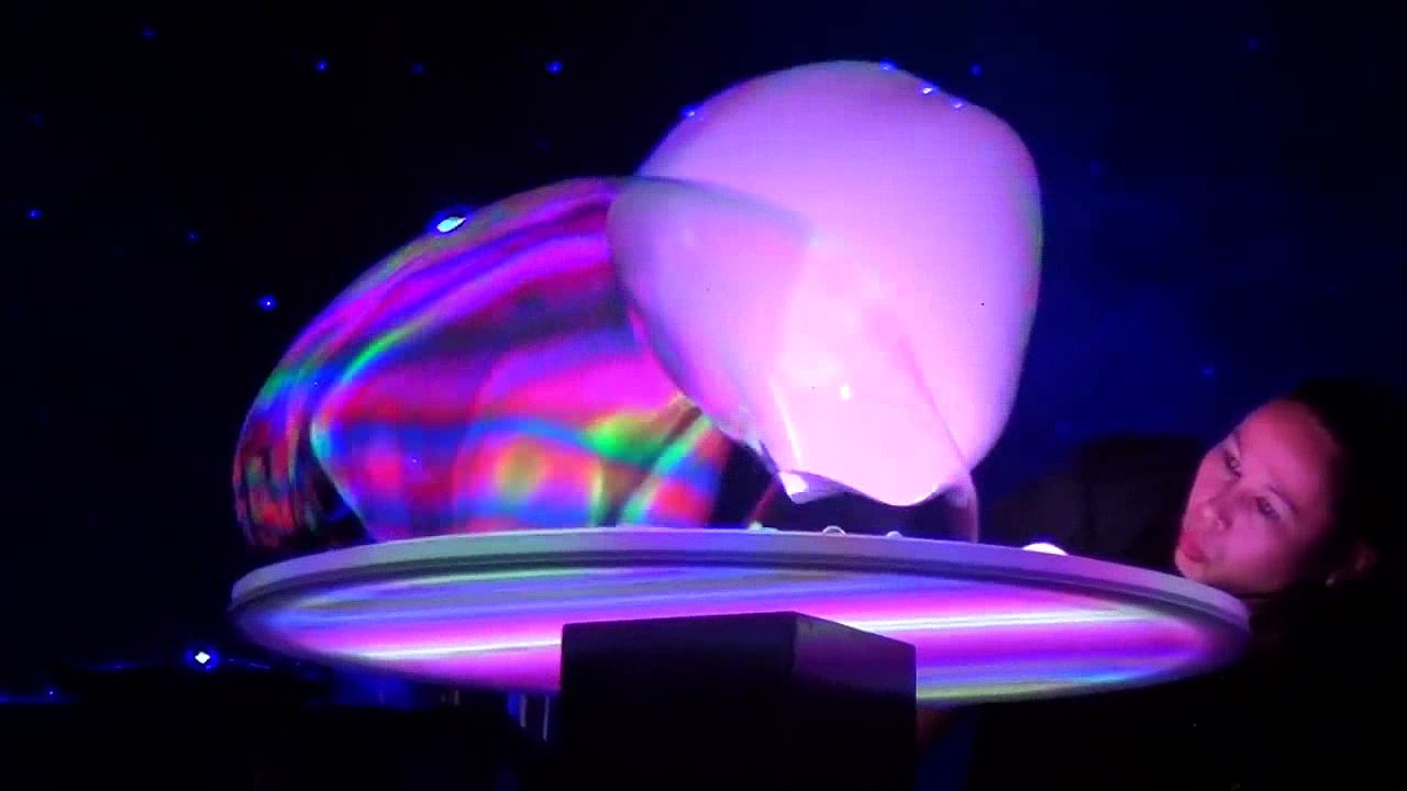 Amazing Soap bubbles show.