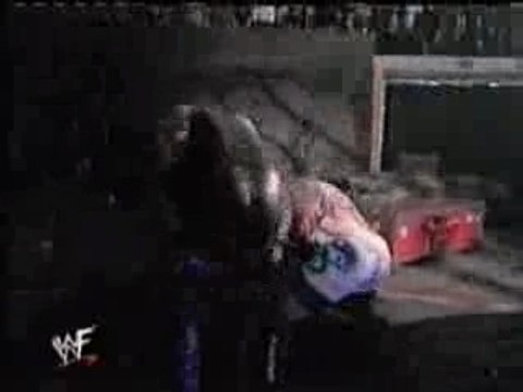 The Undertaker vs Rob Van Dam (Hardcore Title match)
