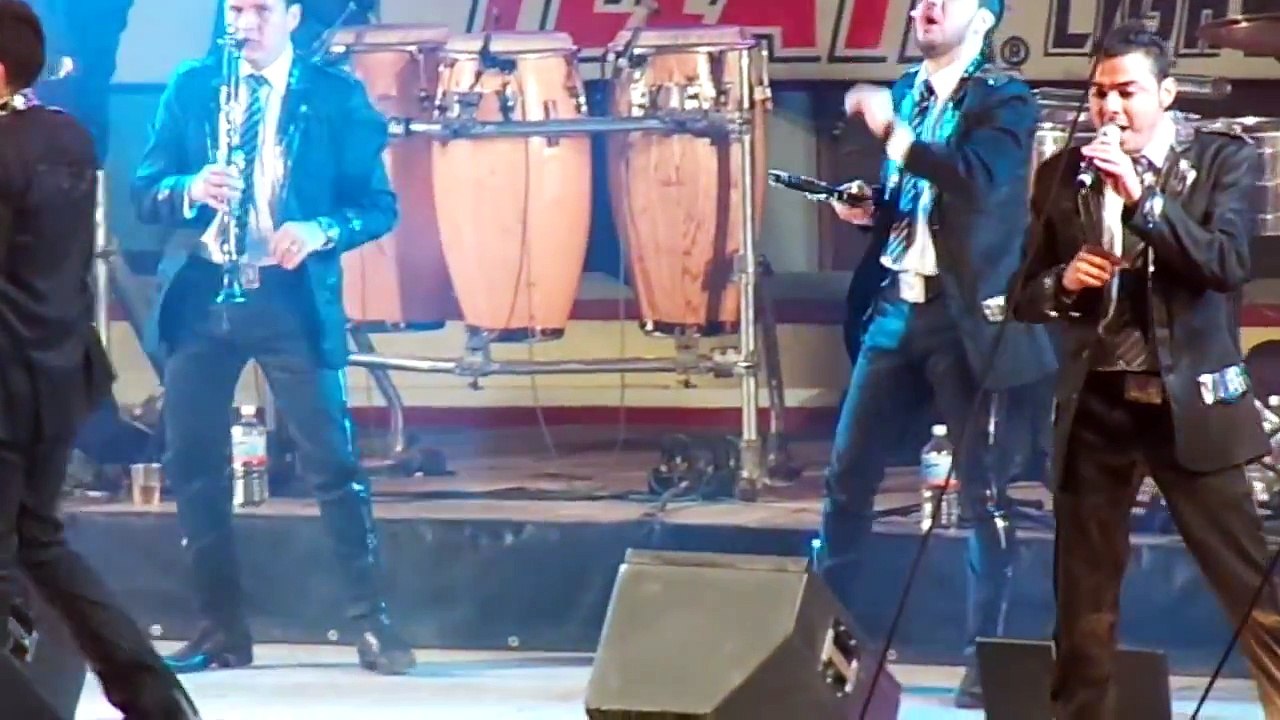 BANDA EL RECODO EN TIJUANA 2013 Y LLEGASTE TU