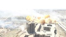Une bombe sous-terraine explose à Alep en Syrie filmée de Drone